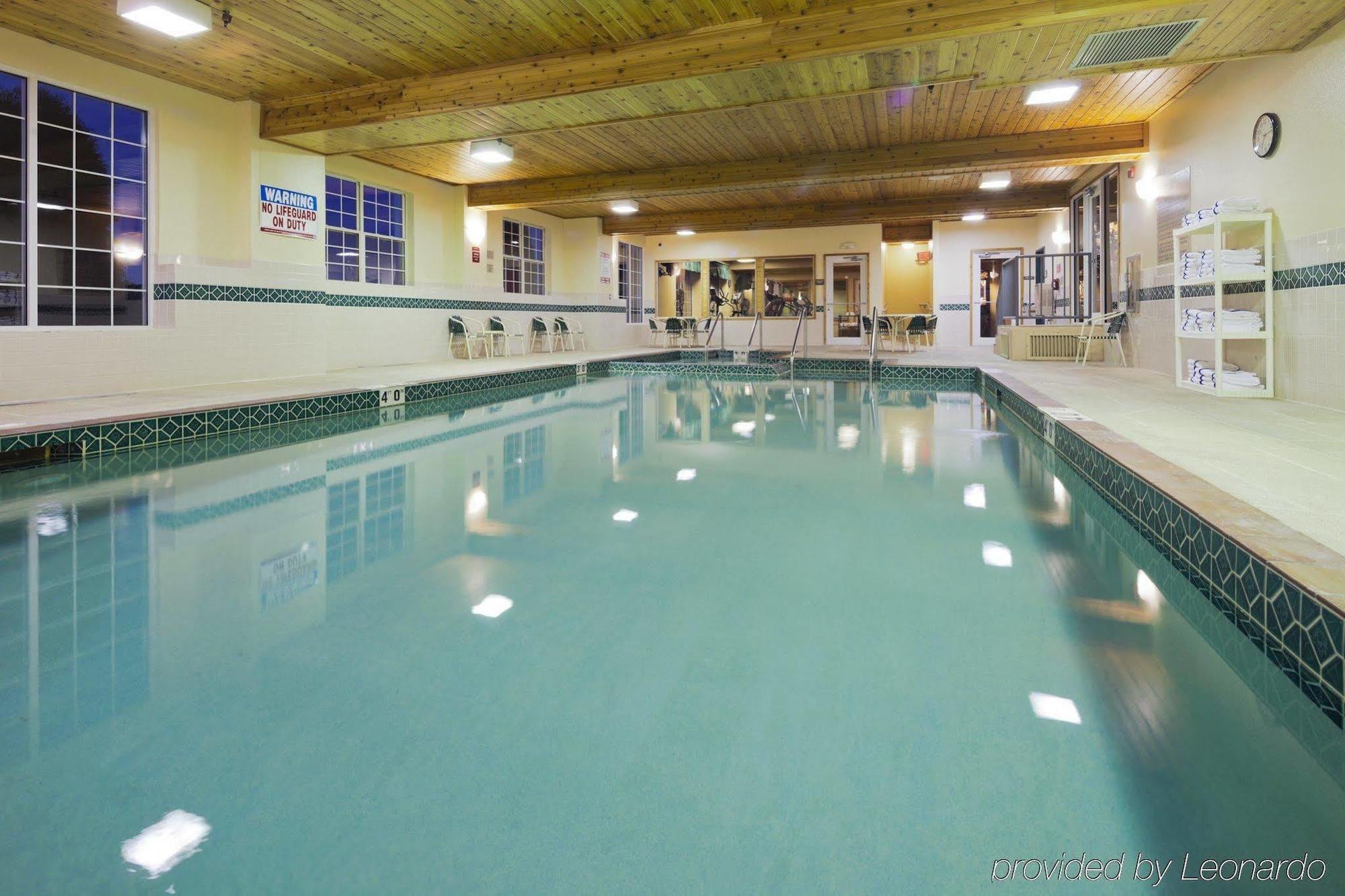 Country Inn & Suites By Radisson Kenosha - Pleasant Prairie Екстериор снимка