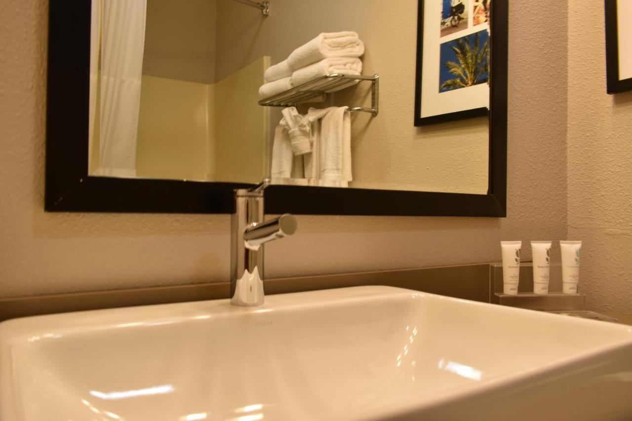 Country Inn & Suites By Radisson Kenosha - Pleasant Prairie Екстериор снимка