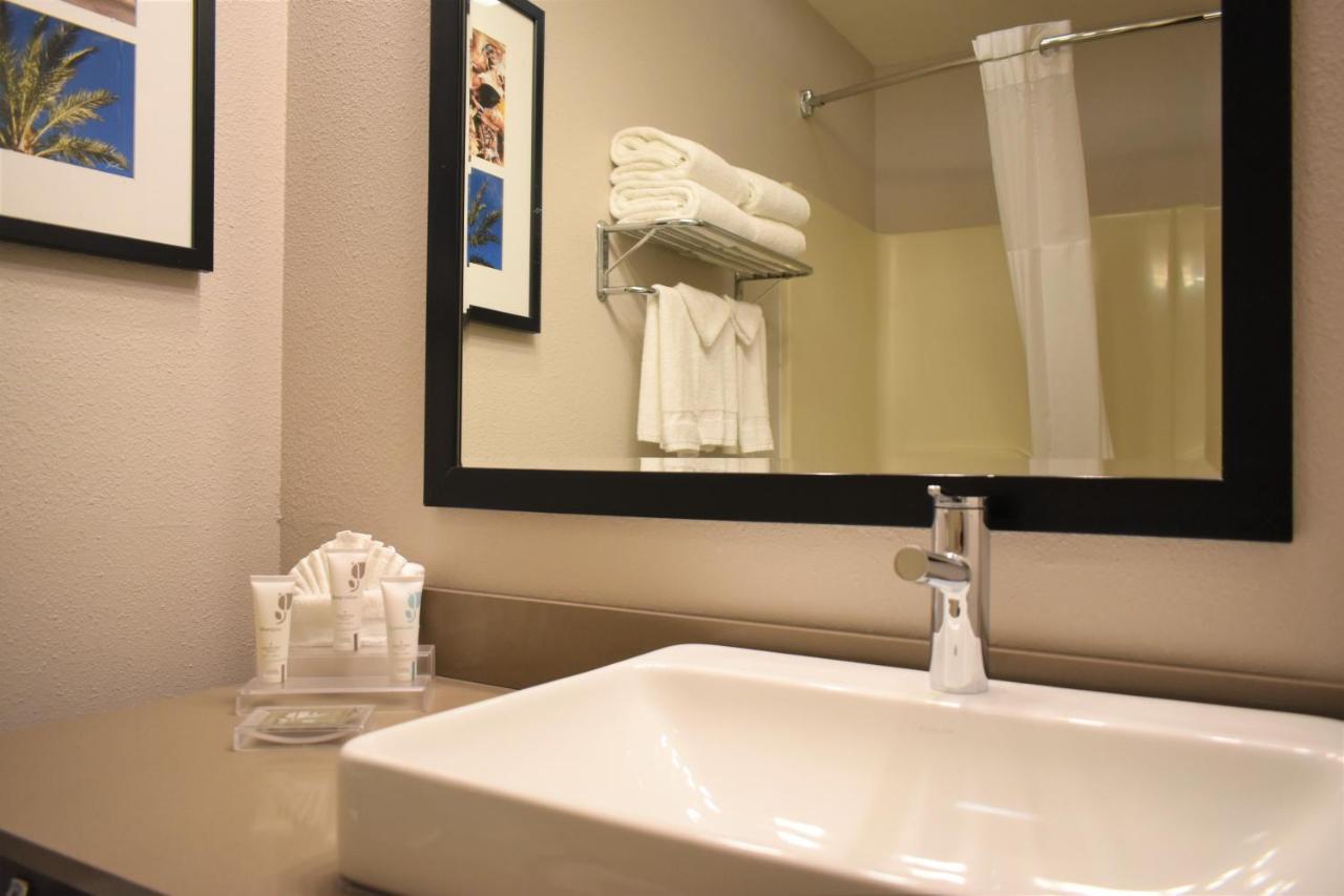 Country Inn & Suites By Radisson Kenosha - Pleasant Prairie Екстериор снимка